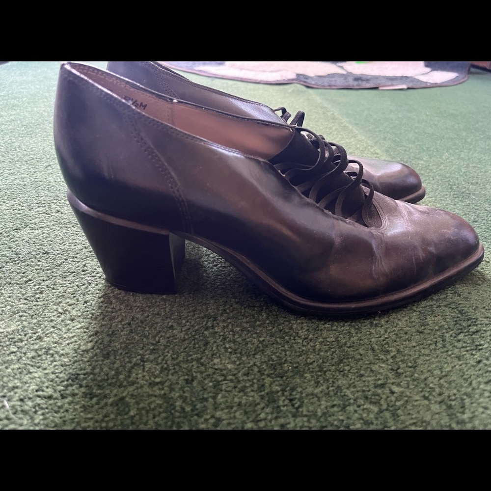 Jennifer Moore black heeled shoes